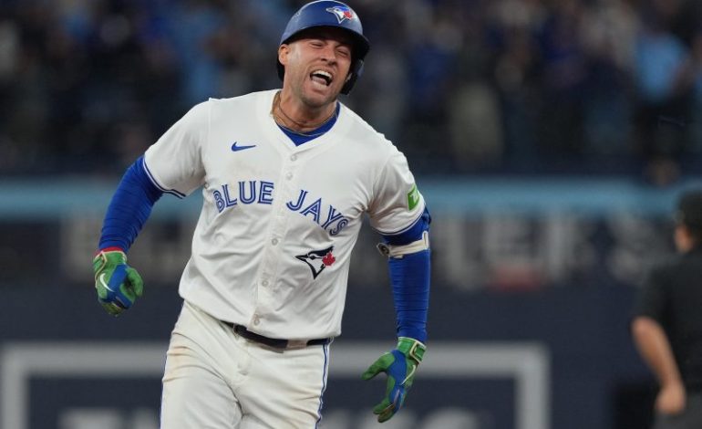  Springer gets revenge on Mariners fans who booed injury