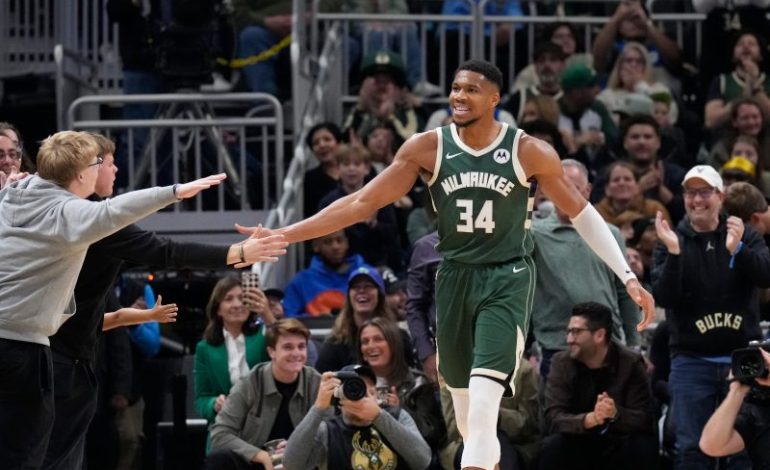  Giannis Antetokounmpo’s future with the Bucks lingers over NBA season