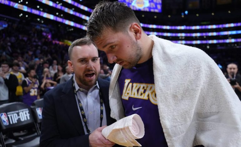  Who will Lakers turn to on offense now that Doncic and LeBron are out?