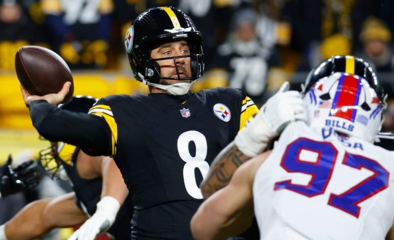  Bills jumped on Josh Allen’s back. Aaron Rodgers was just left on his